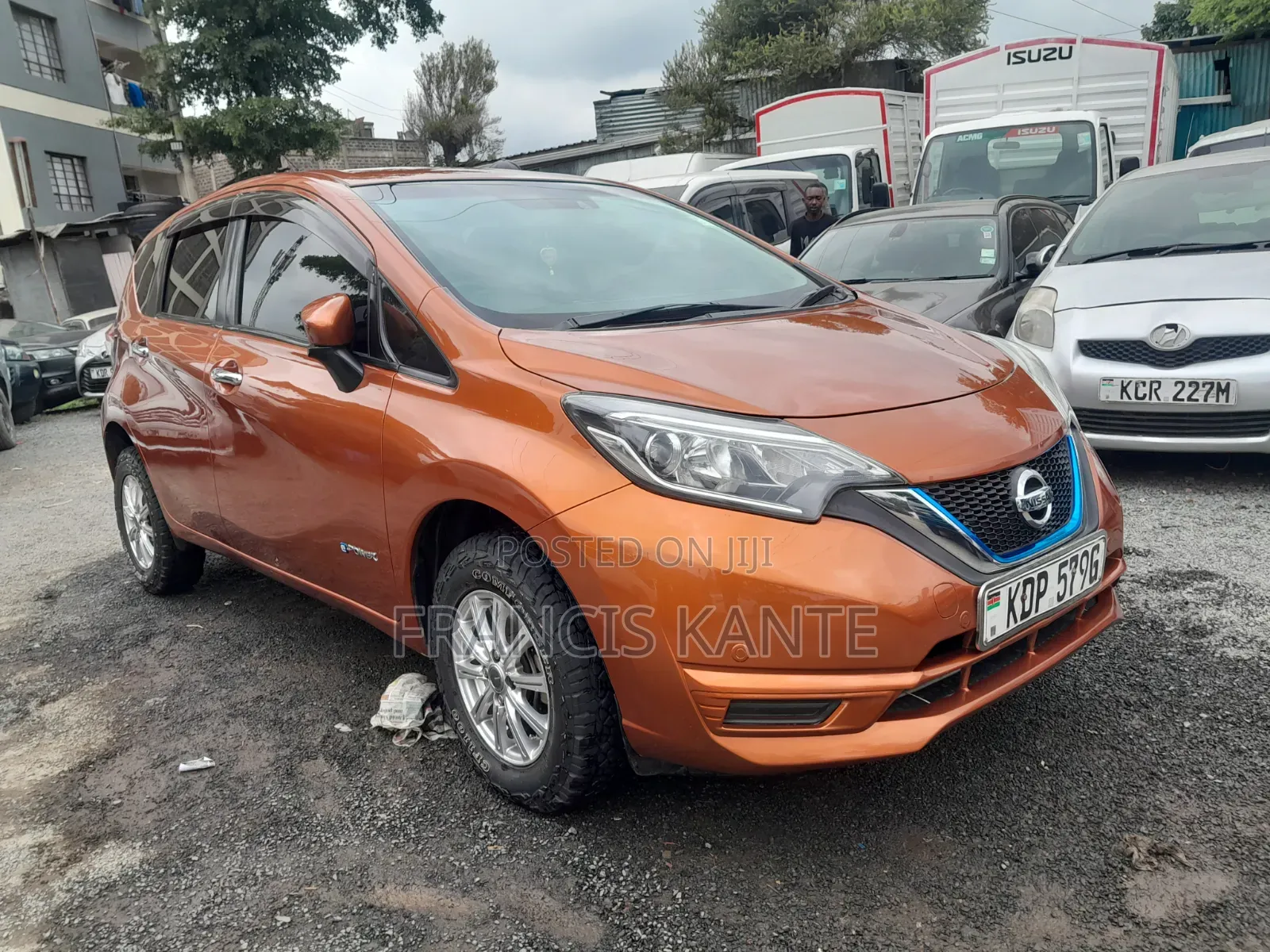 Nissan Note 2015 Gold