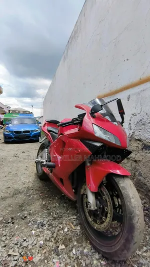 Honda CBR 2005 Red