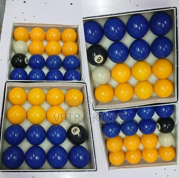 Plain Pool Balls White/Yellow/Blue • Billiard Accessories
