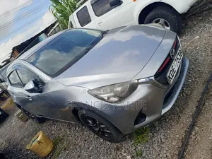 Mazda Demio 2017 Silver