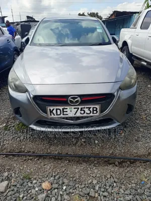 Mazda Demio 2017 Silver
