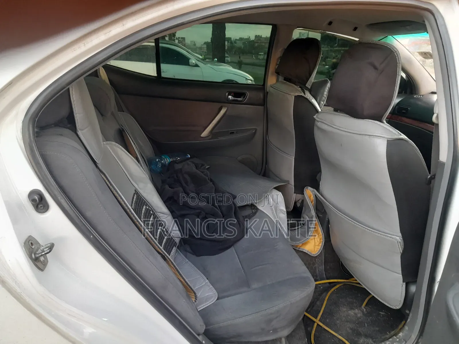Toyota Vitz 2012 White
