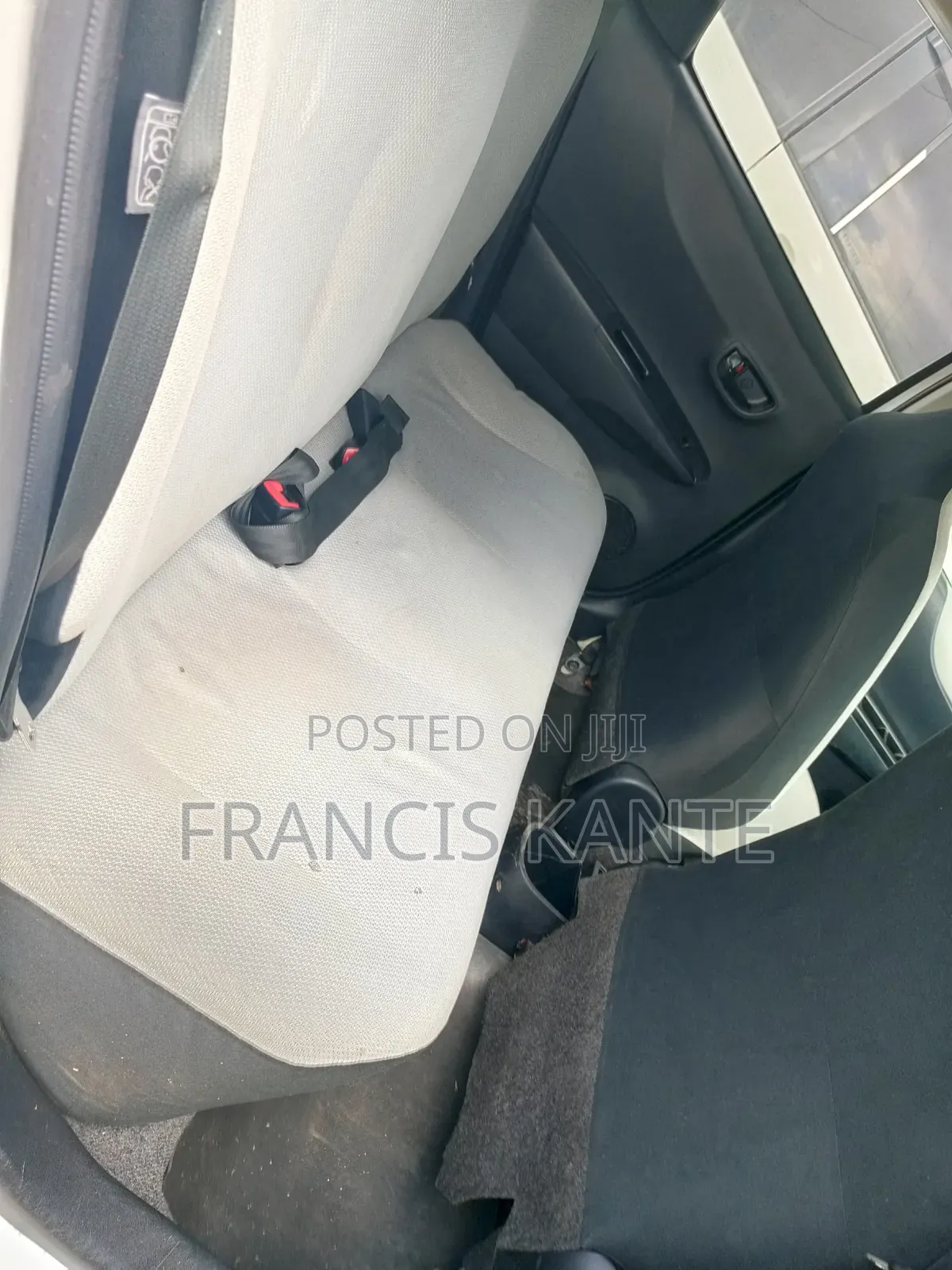 Toyota Vitz 2012 White