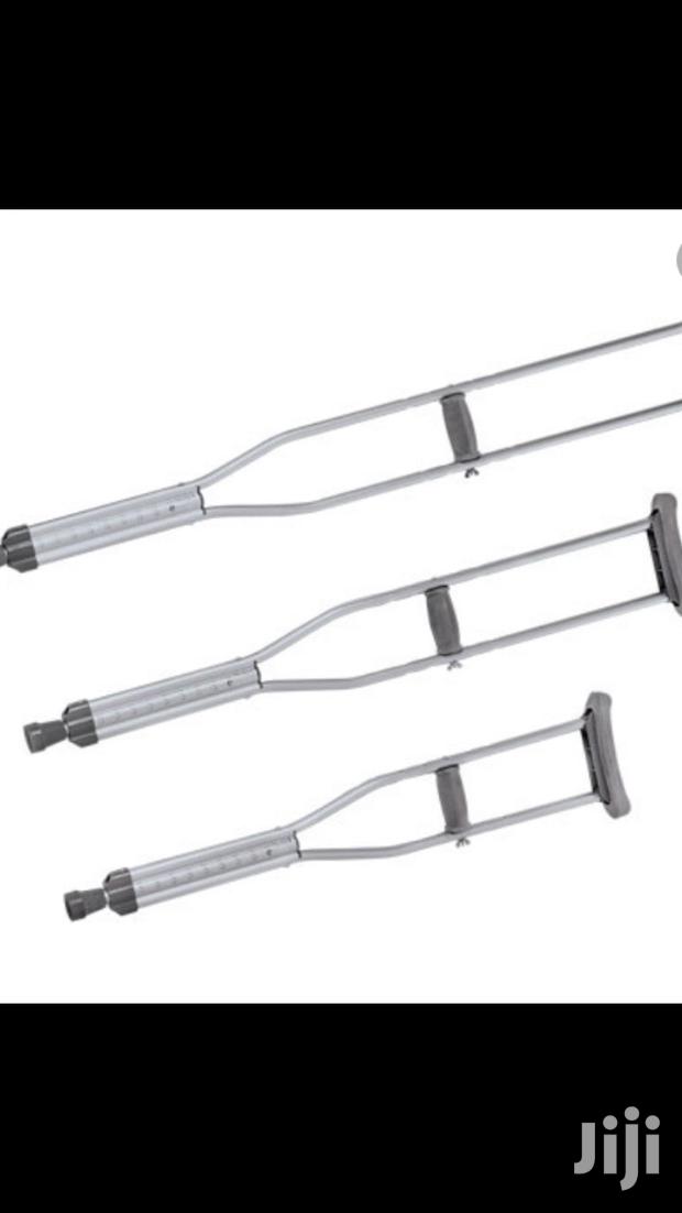 Under Arm Crutches - thumbnail 4