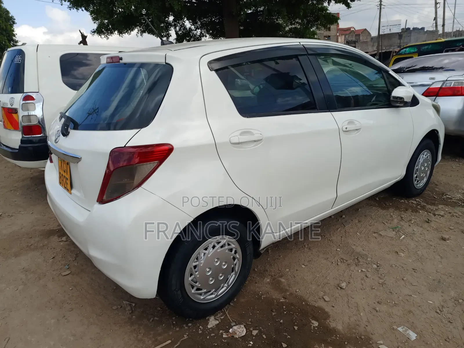 Toyota Vitz 2012 White
