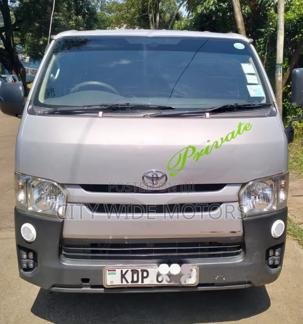 Toyota HiAce 2017 Silver