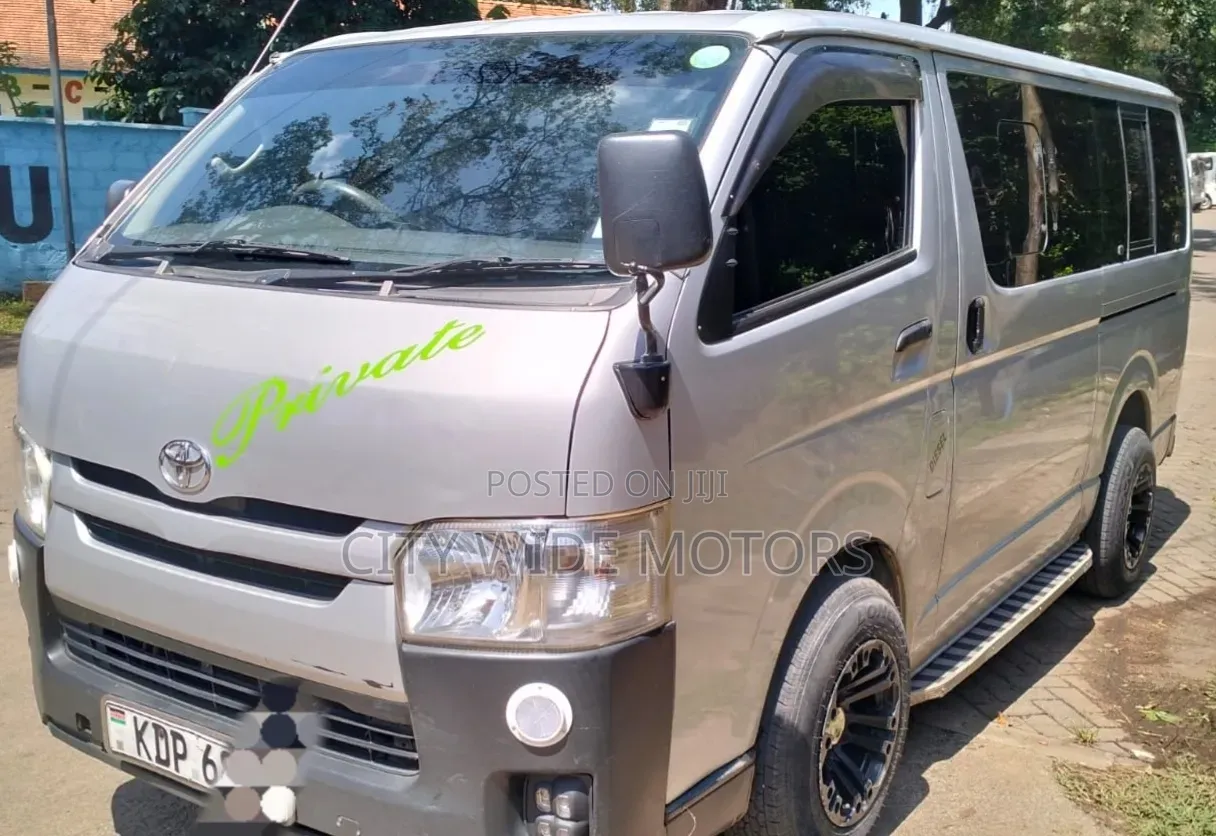 Toyota HiAce 2017 Silver