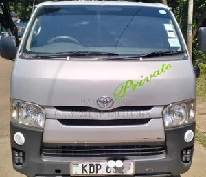 Toyota HiAce 2017 Silver