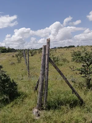 Komaa Along Kangundo Road 2 Acres 1km From Tarmac