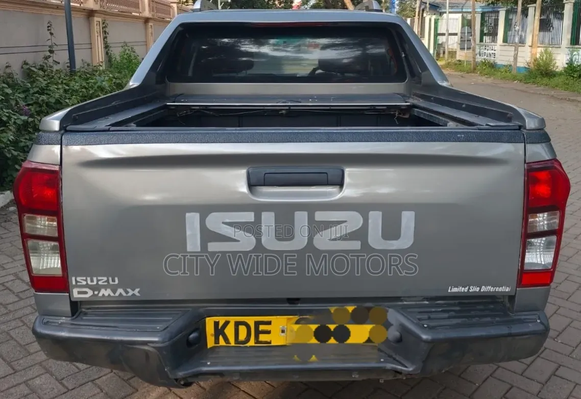 Isuzu D-MAX 2021 Gray