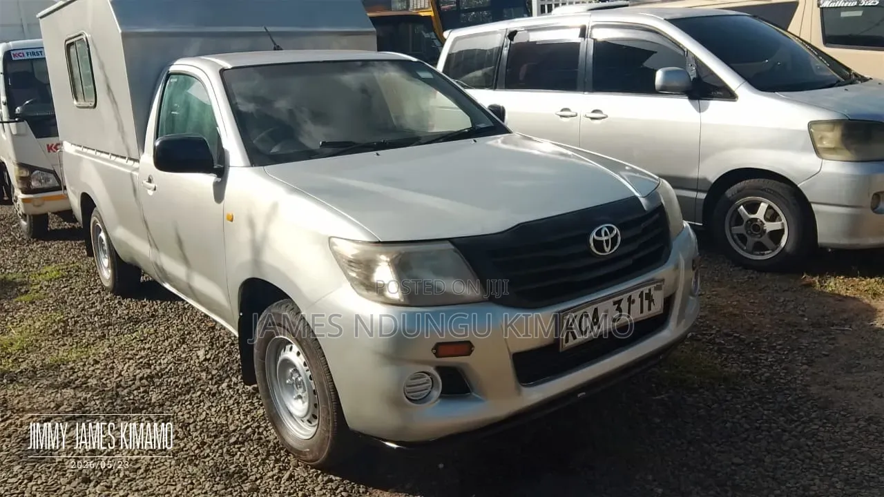 Toyota Hilux 2014 Silver