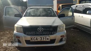 Toyota Hilux 2014 Silver