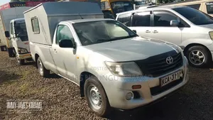 Toyota Hilux 2014 Silver