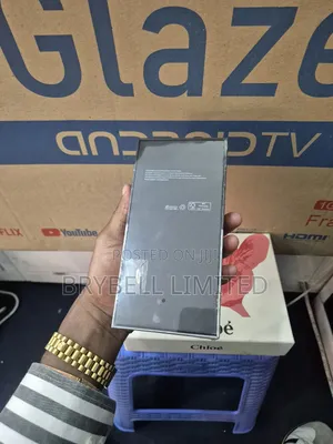 New Samsung Galaxy Z Flip4 256 GB Purple