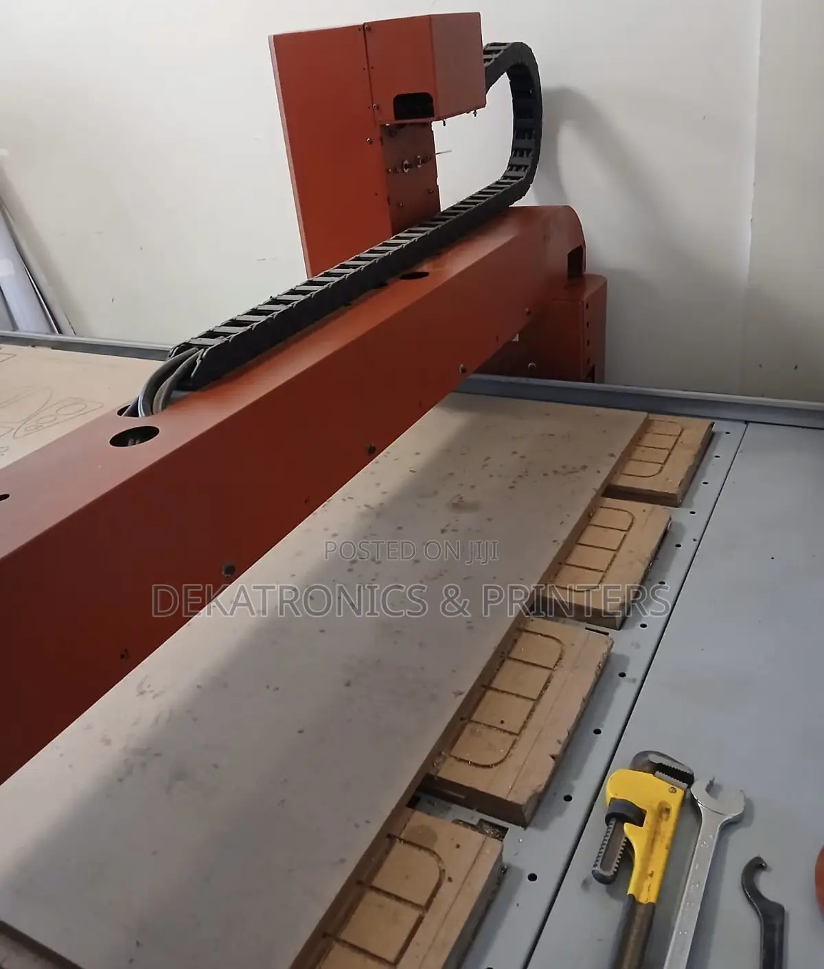 Slightly Used 1325 (4ft by 8) Wood Curving/Signage CNC Router Machine