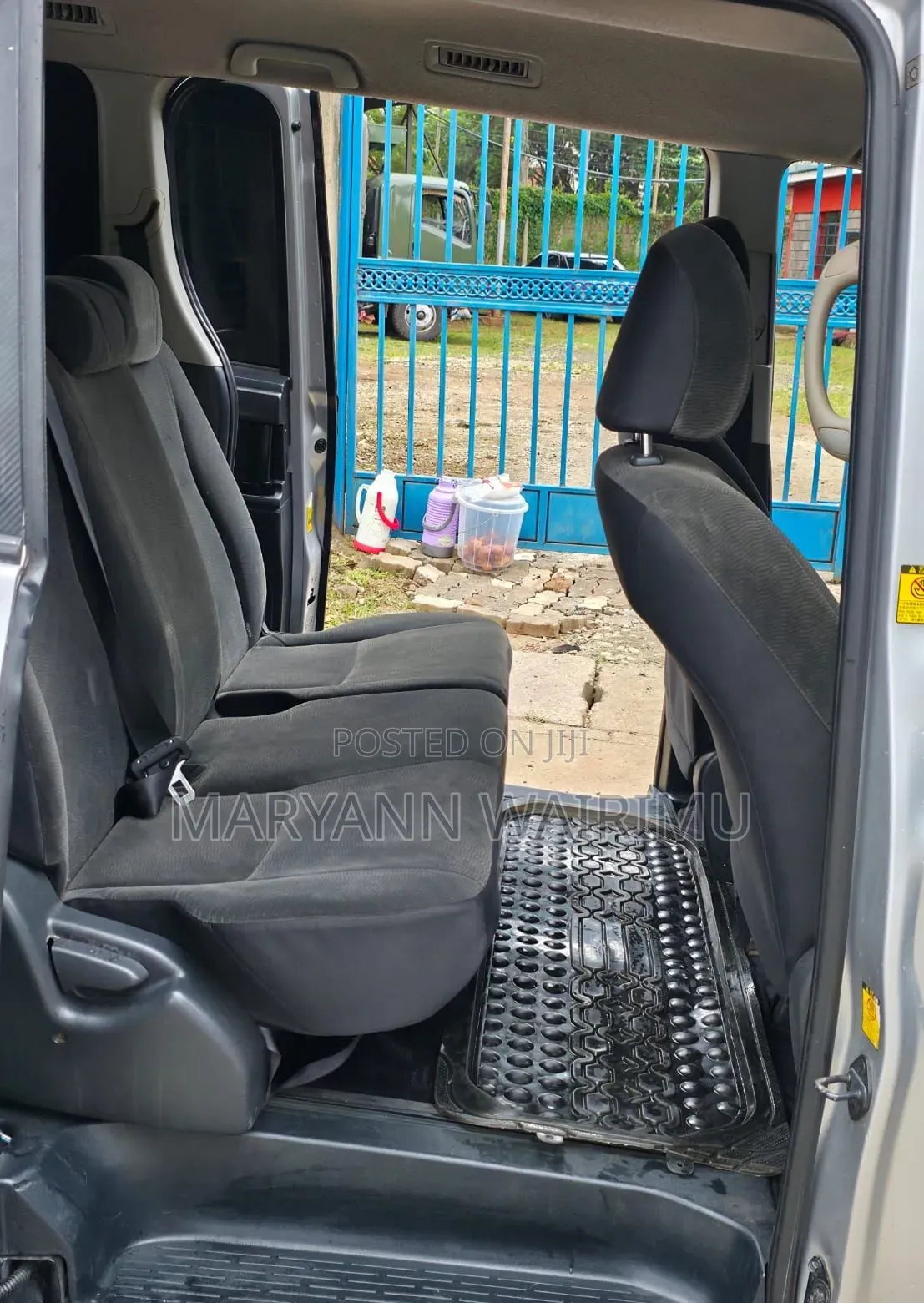 Toyota Noah 2012 Silver