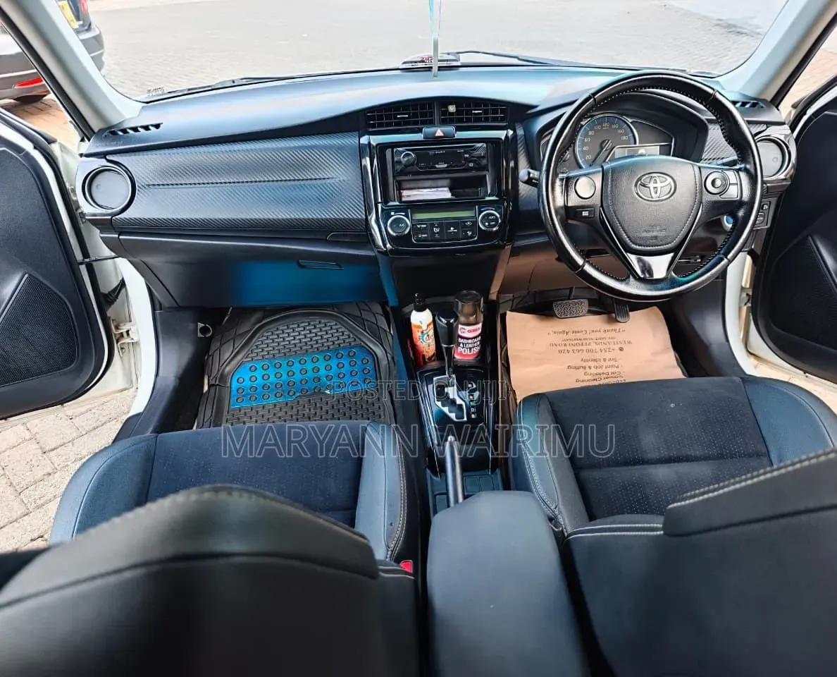 Toyota Corolla Fielder 1.5 Hybrid FWD 2015 White