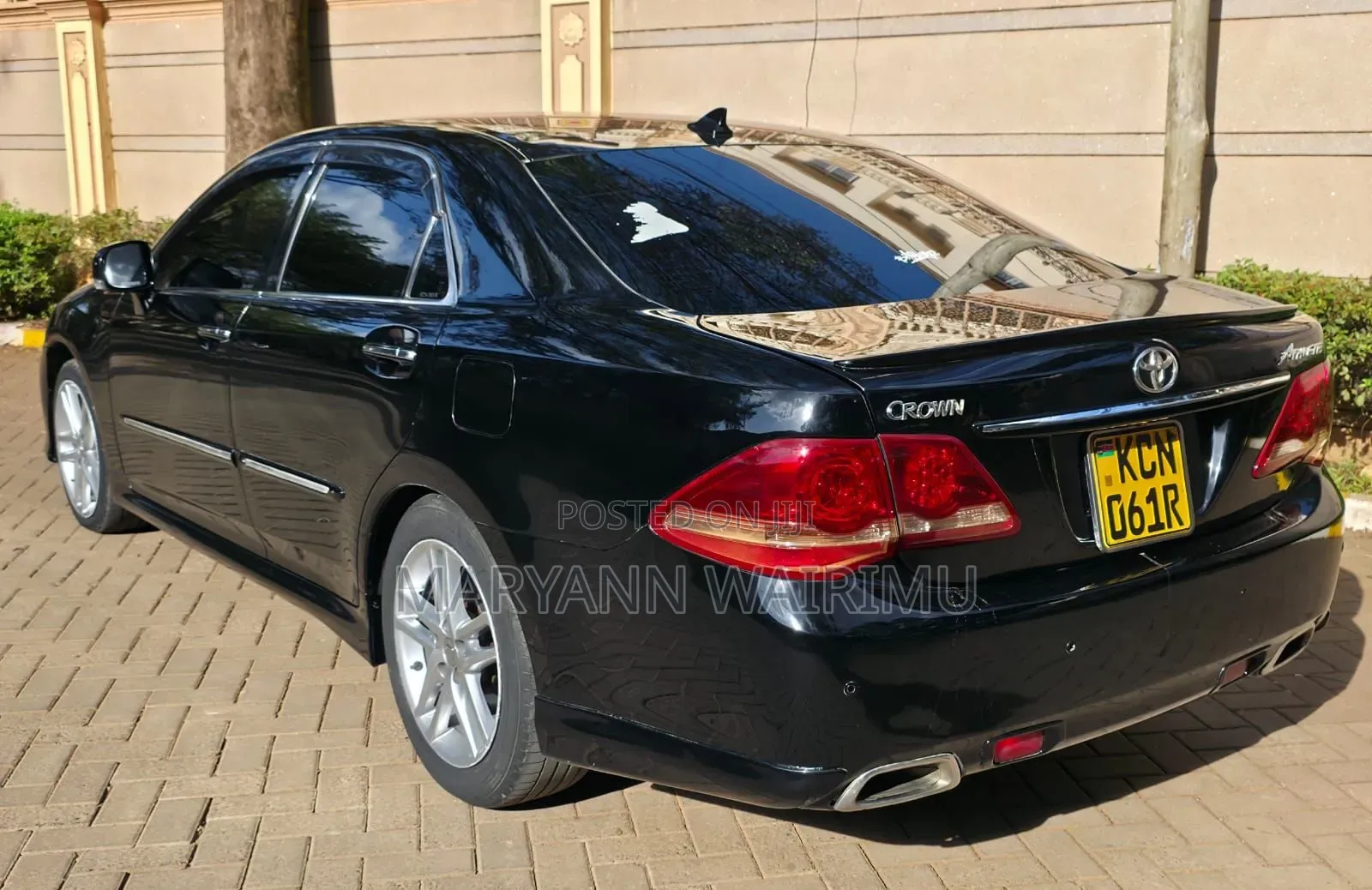 Toyota Crown 2010 Black