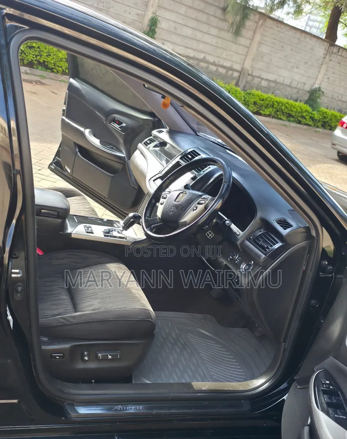 Toyota Crown 2010 Black