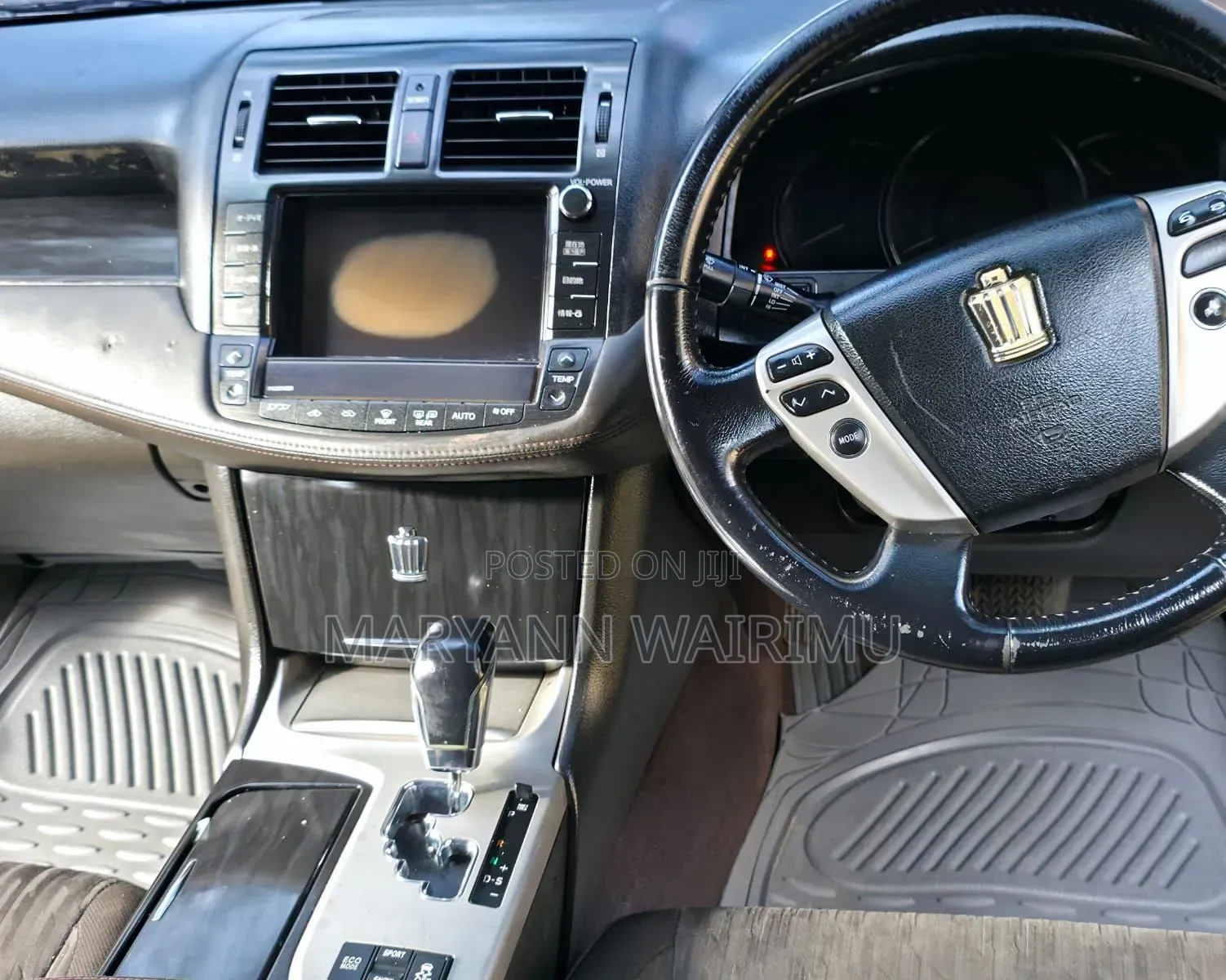 Toyota Crown 2010 Black