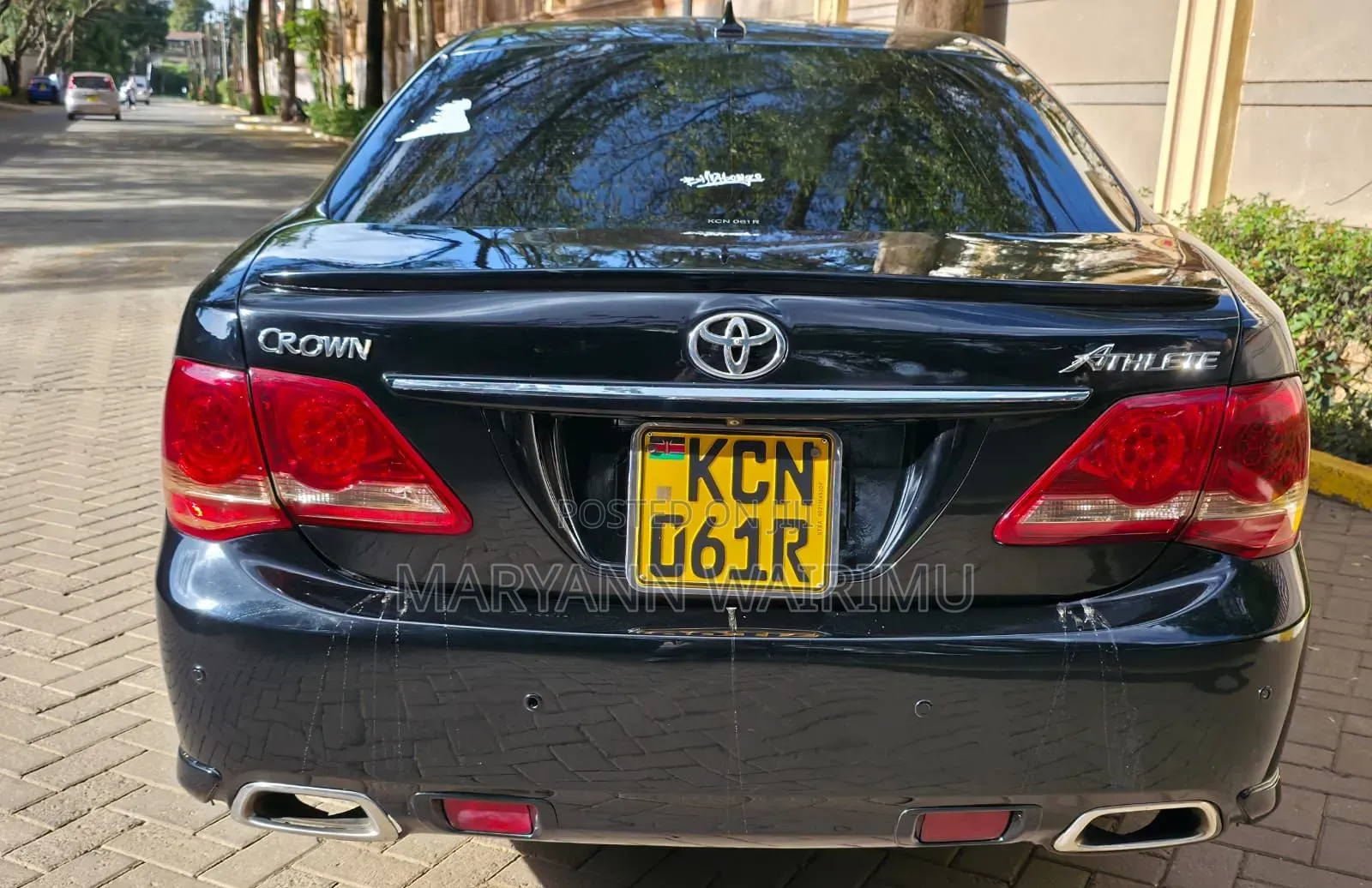 Toyota Crown 2010 Black