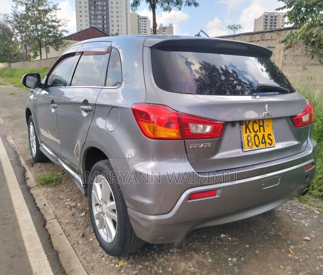 Mitsubishi RVR 2010 Silver