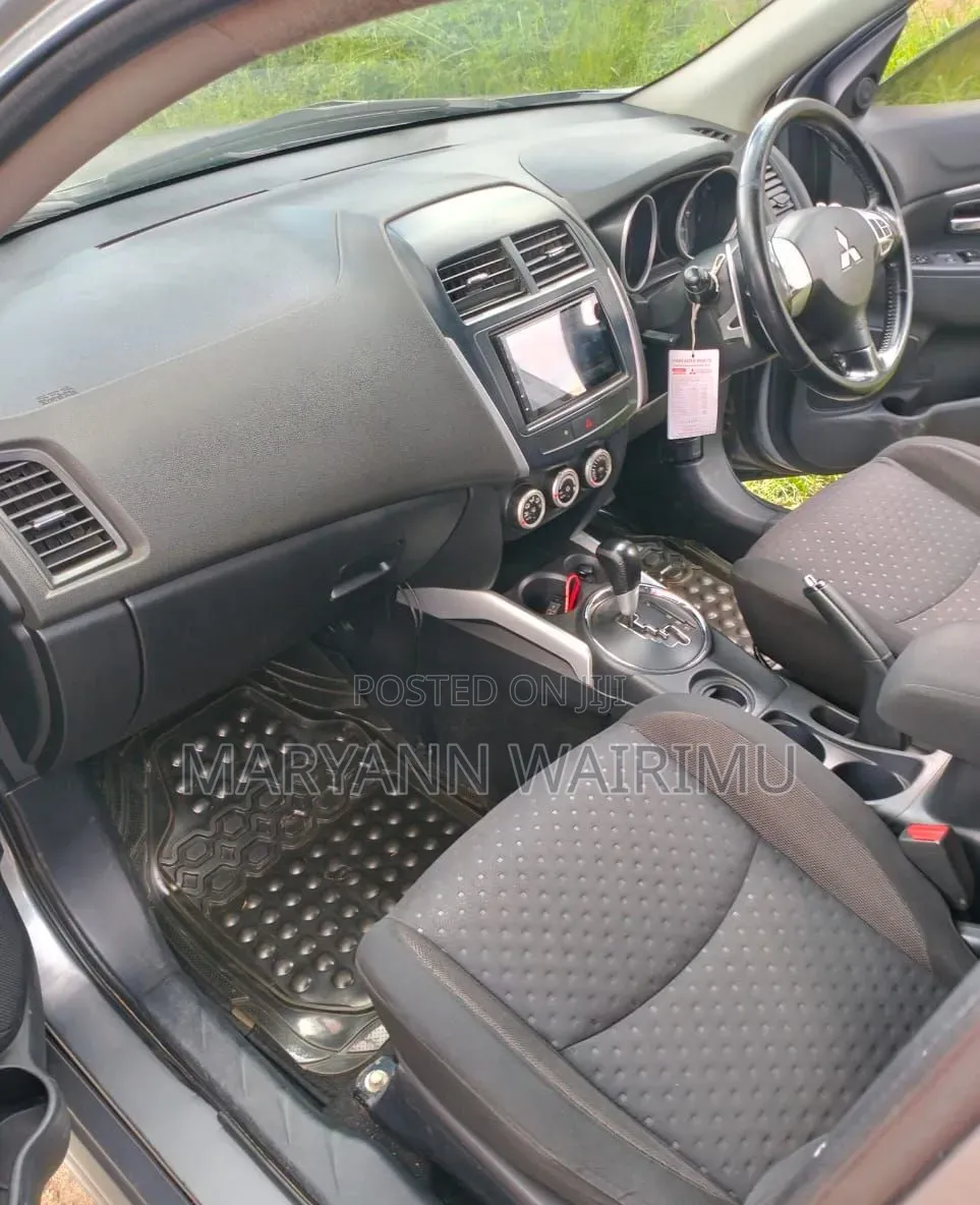 Mitsubishi RVR 2010 Silver