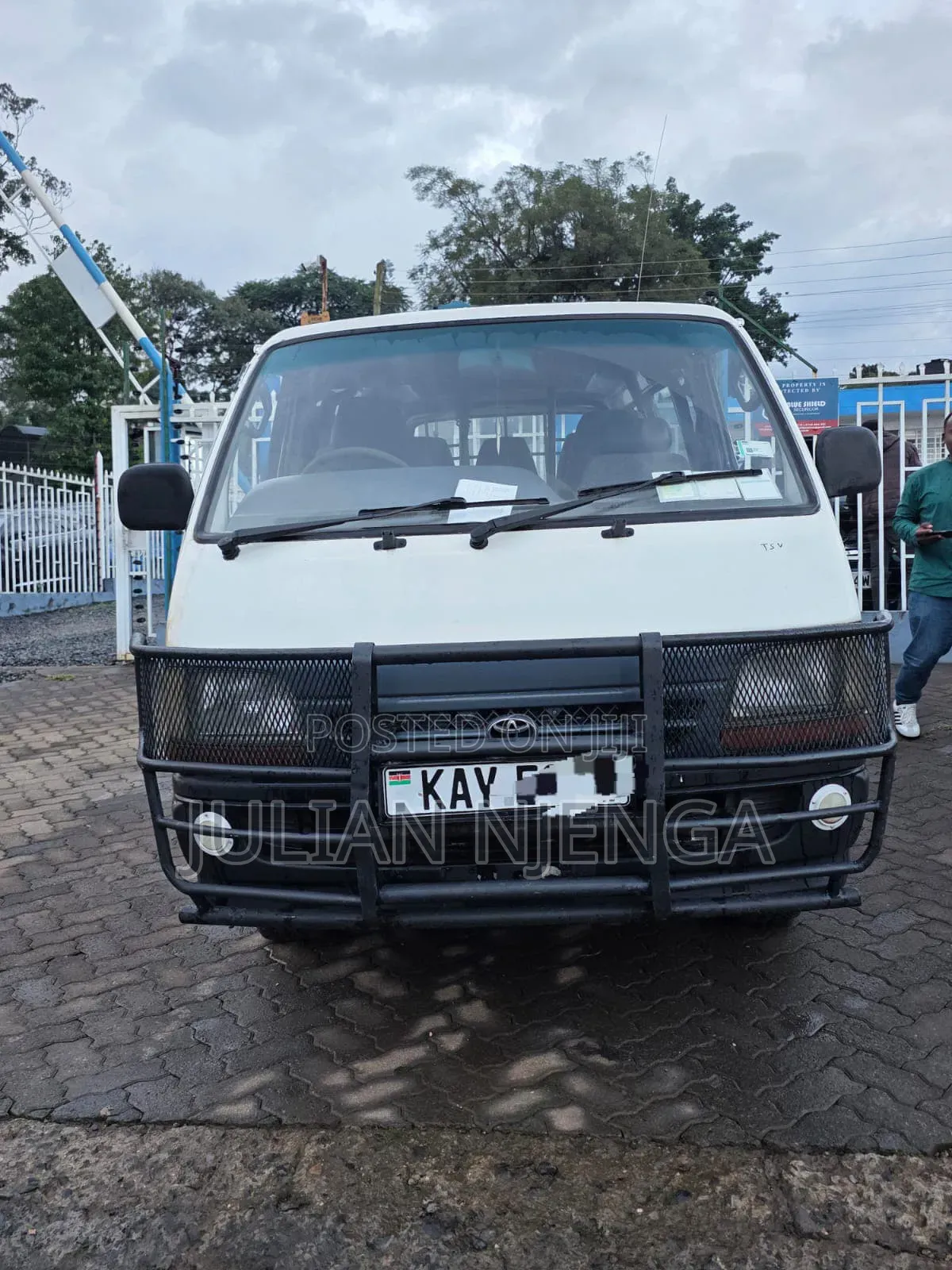 Toyota HiAce 2008 White