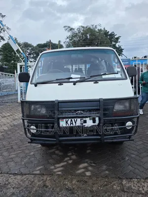 Toyota HiAce 2008 White