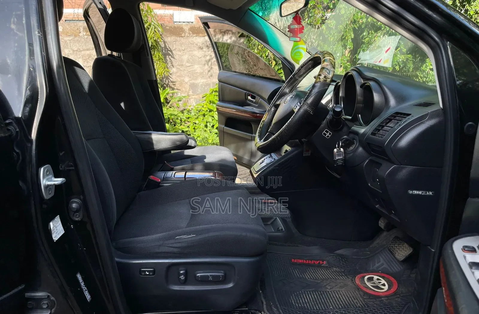 Toyota Harrier 2.4 2011 Black