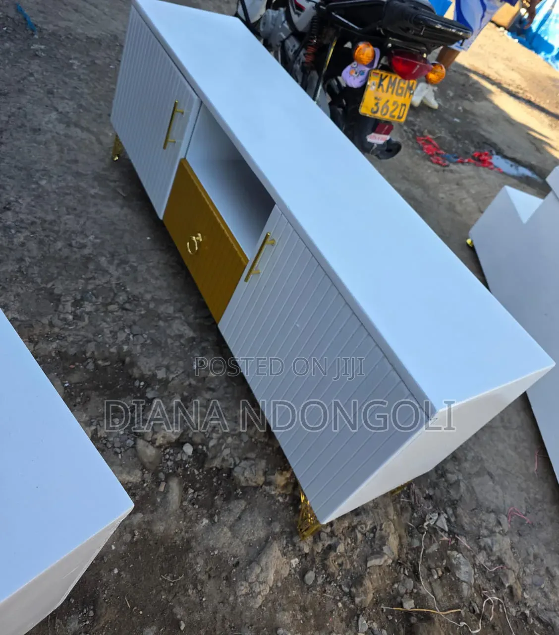*Modern Customised Tv Stand Available for 5 Ft*