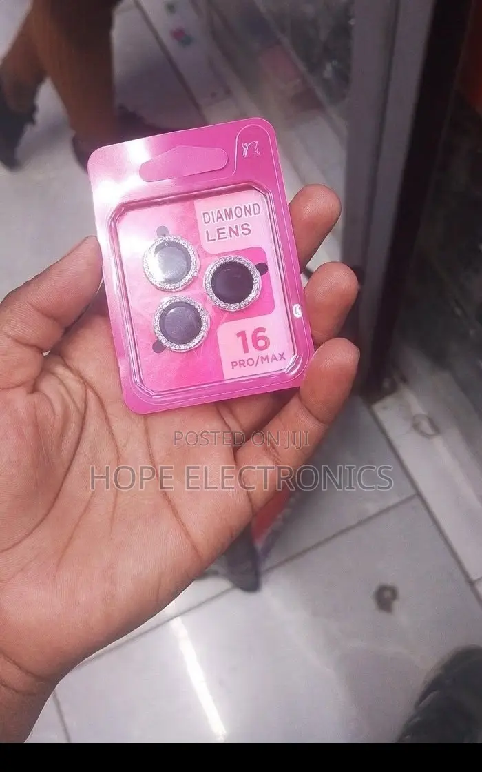 iPhone 16 Pro Max Diamond Lens