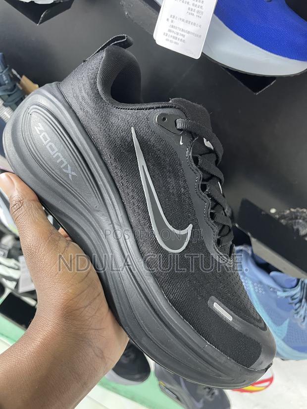 Nike Zoom Vomero Plus Runner - thumbnail 11