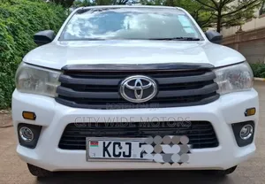 Toyota Hilux 2016 White