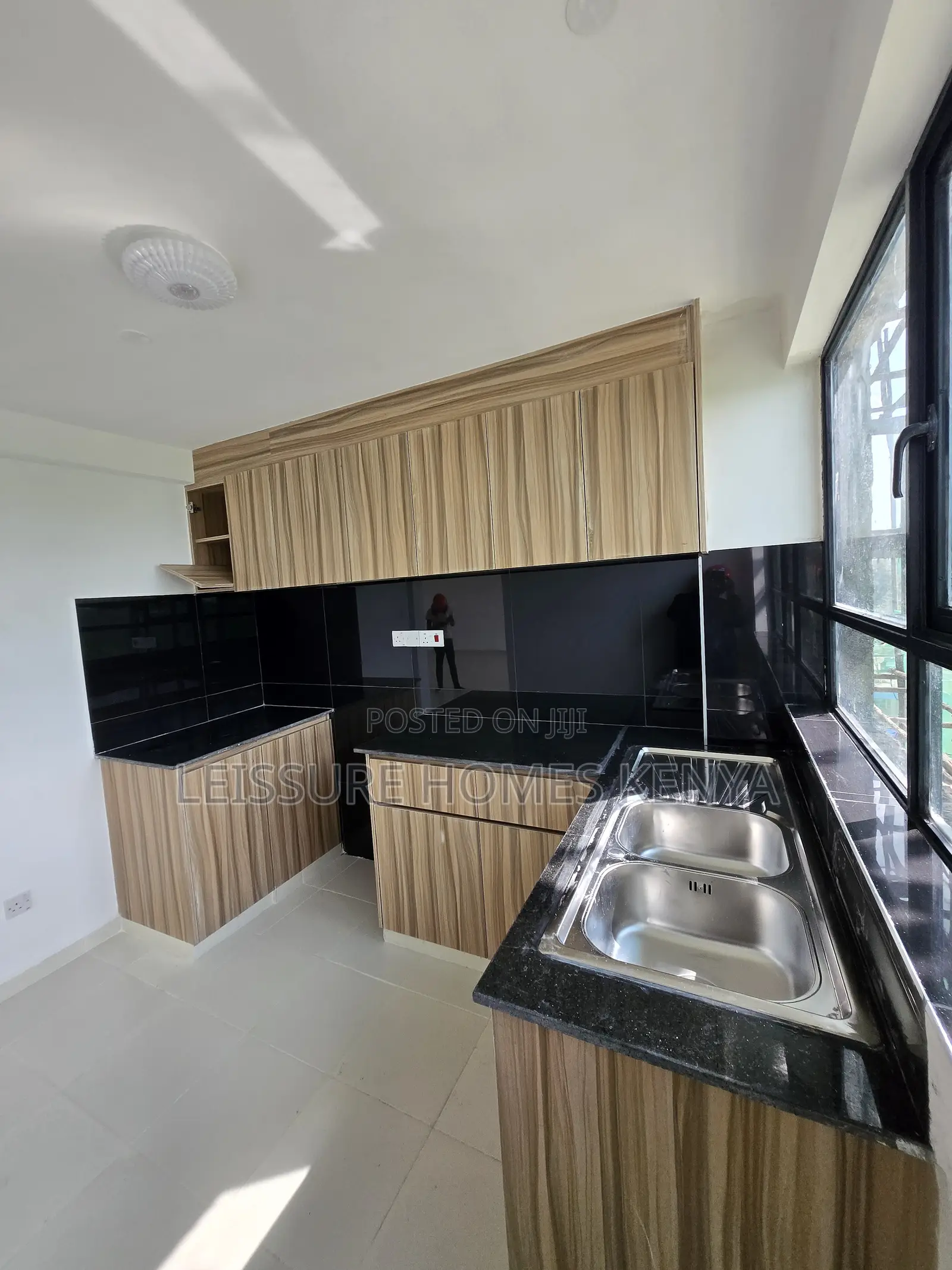 4bdrm Duplex in Thome for sale