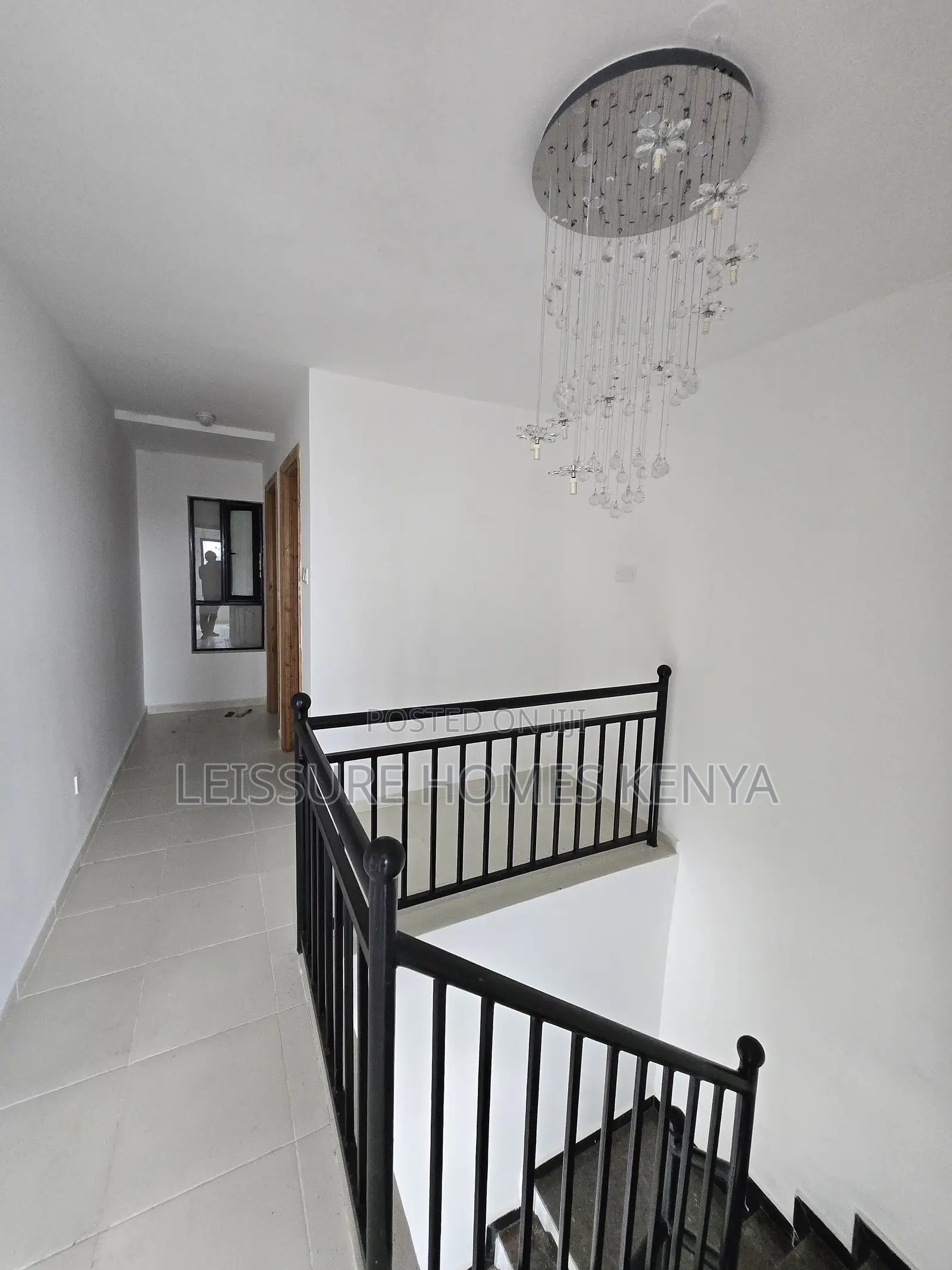 4bdrm Duplex in Thome for sale