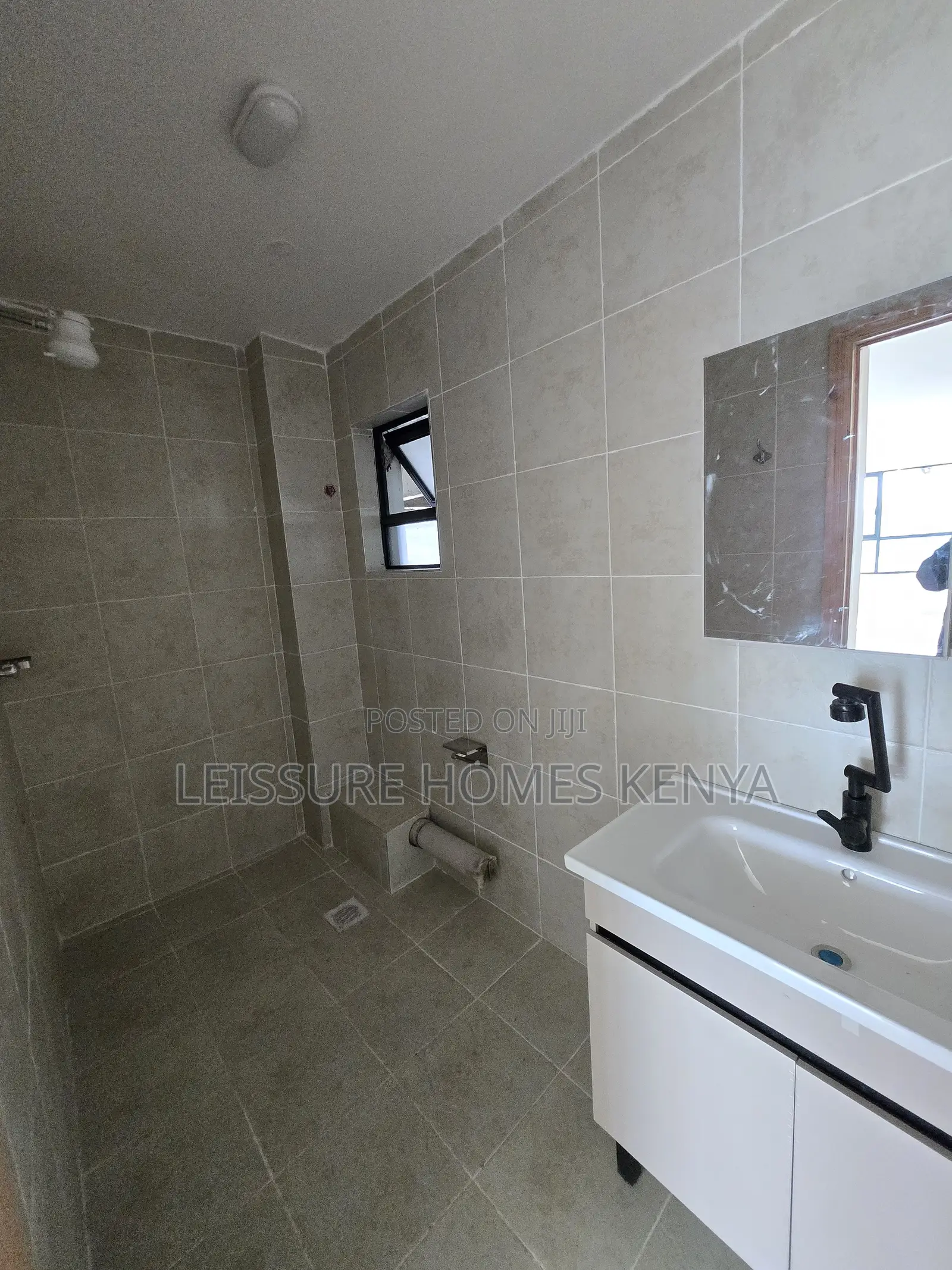 4bdrm Duplex in Thome for sale