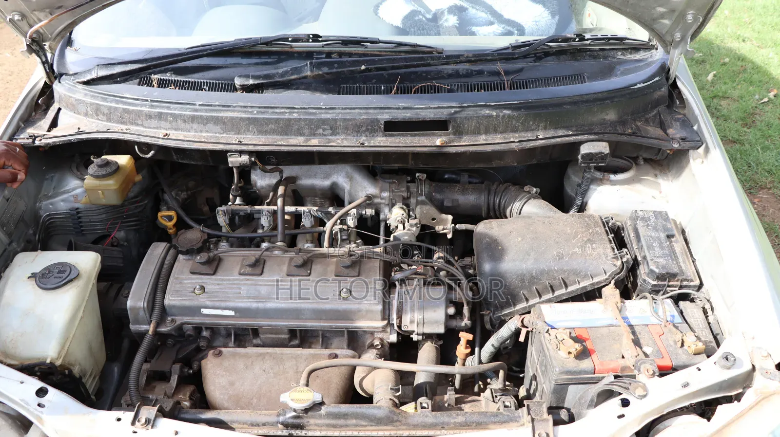 Toyota Corolla Spacio 1.6 L (6 Seater) 1998 Gray