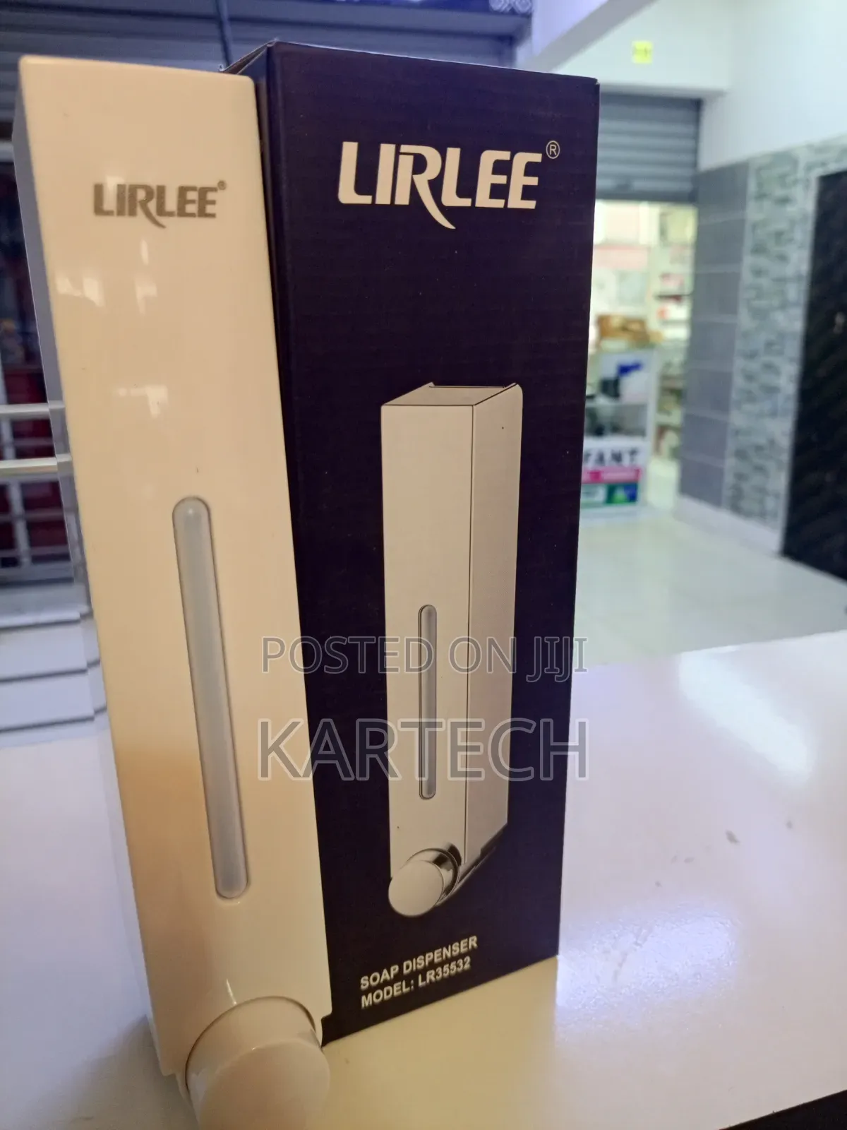 Lirlee Lr35532 Wall-Mounted Manual Soap Dispenser