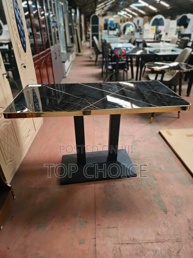 Restaurants / Cafe Table - main view