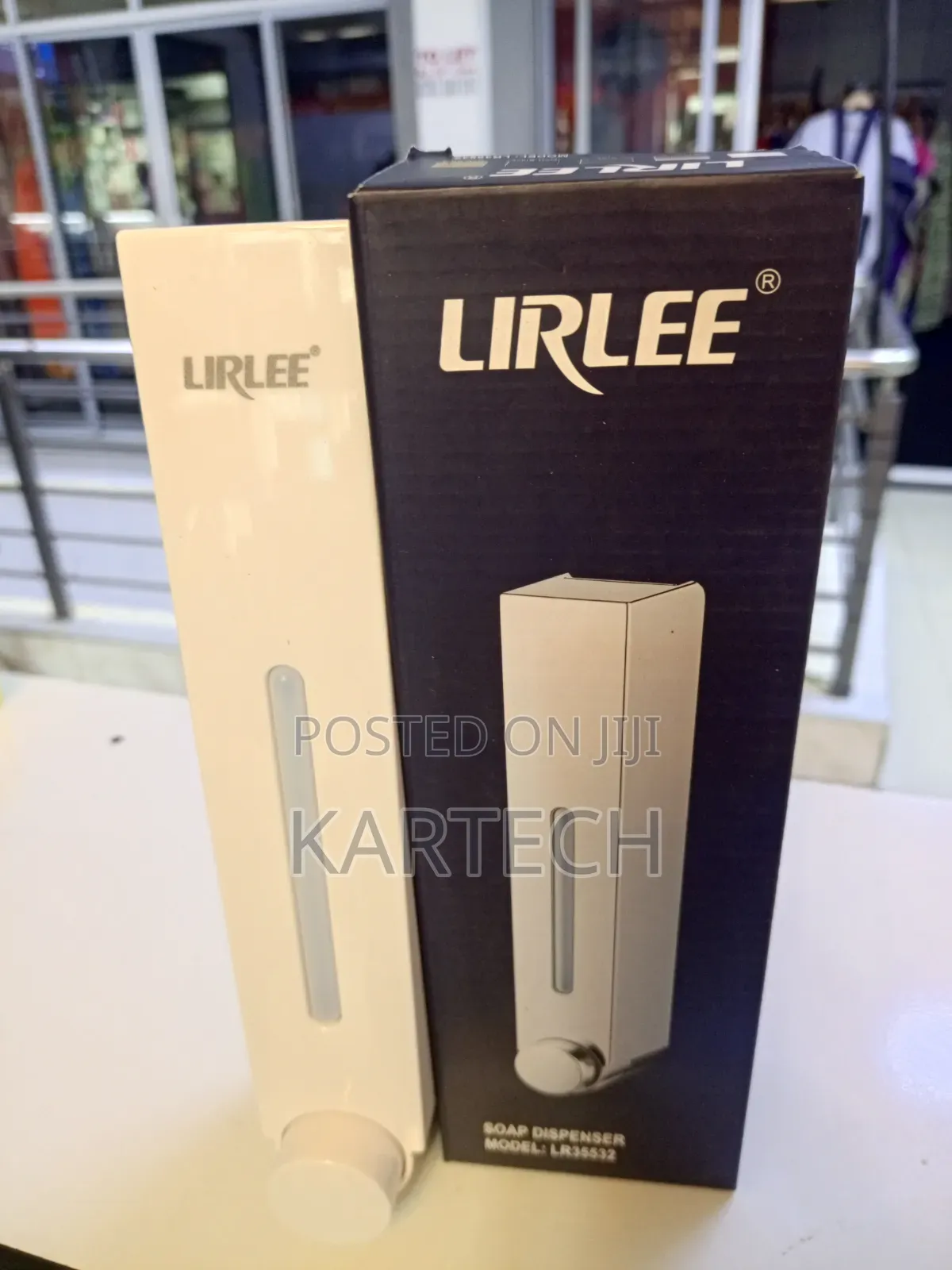 Lirlee 400ml Manual Liquid Soap and Lotion Dispenser With Level Window