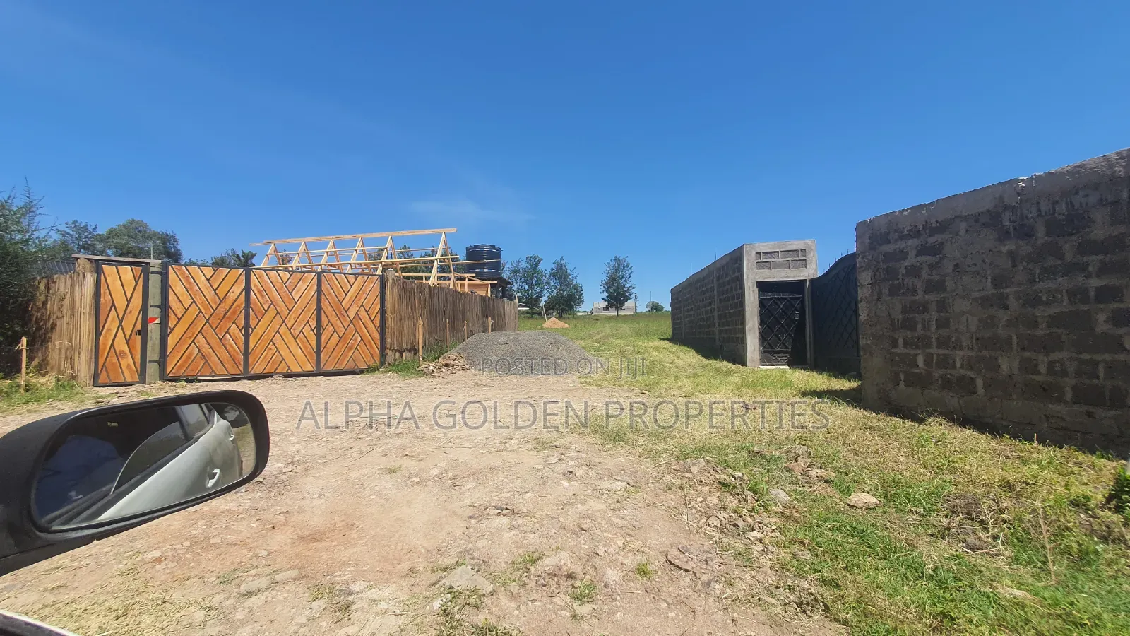 1 Acre in Airstrip Area