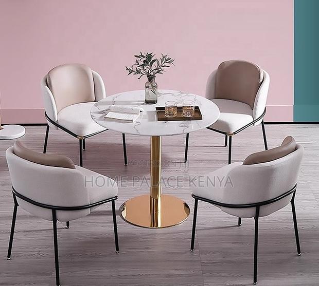 Dining Table: Stylish Round Dining Table With Casual Design - thumbnail 4