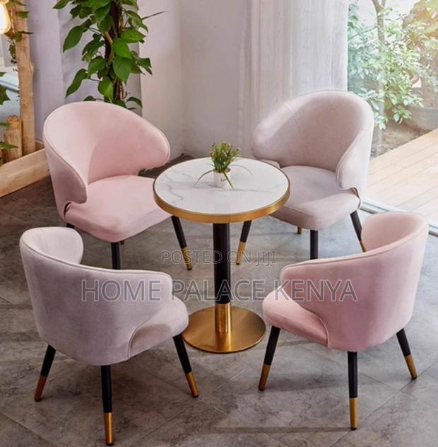 Dining Table: Stylish Round Dining Table With Casual Design - thumbnail 9