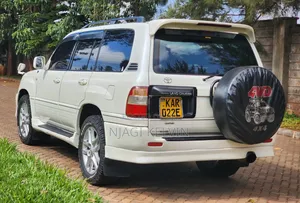 Toyota Land Cruiser 1999 White
