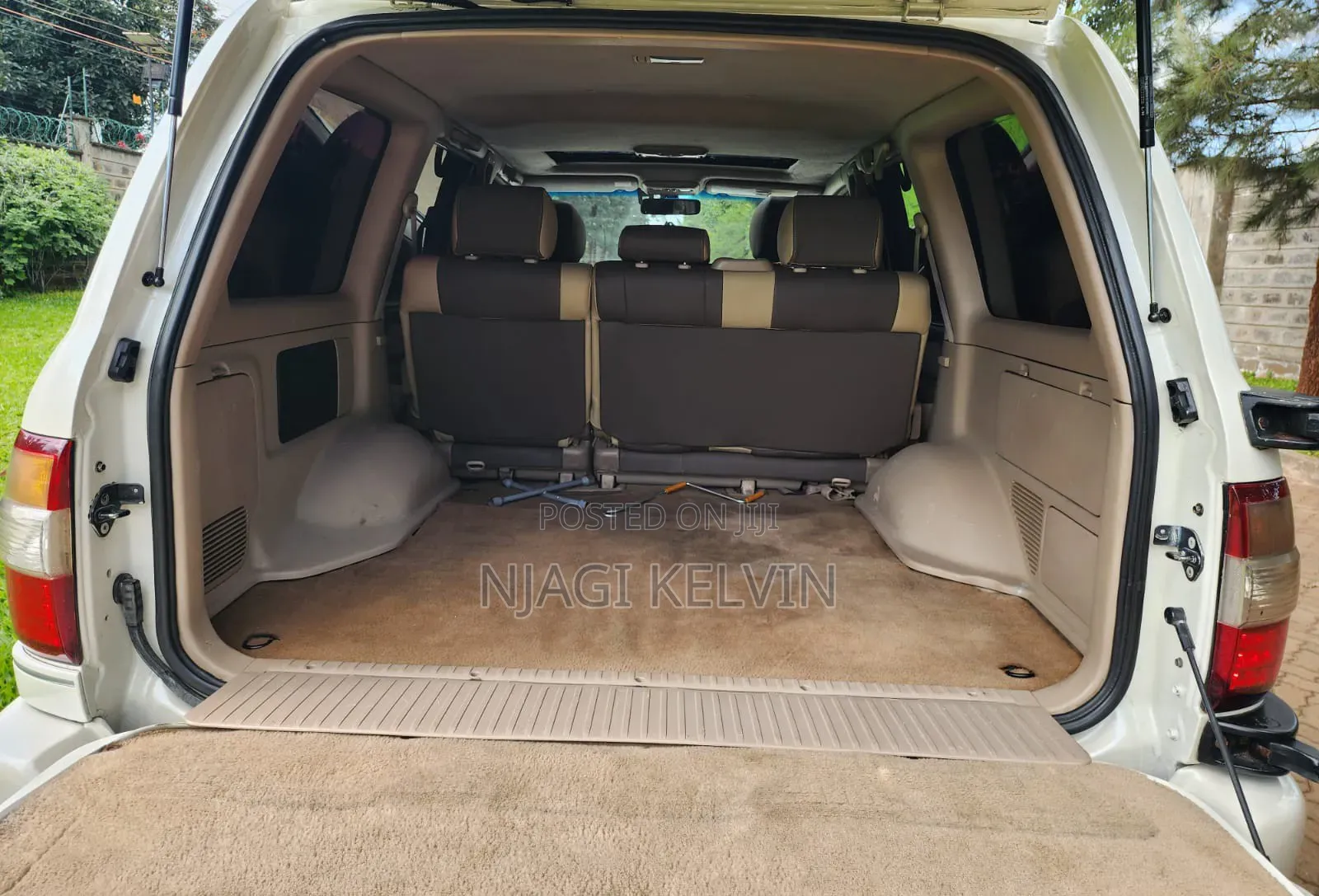 Toyota Land Cruiser 1999 White