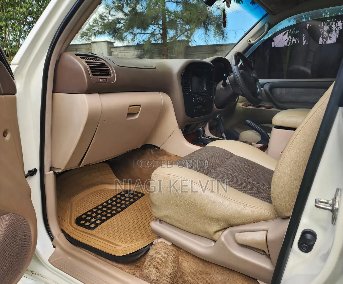 Toyota Land Cruiser 1999 White