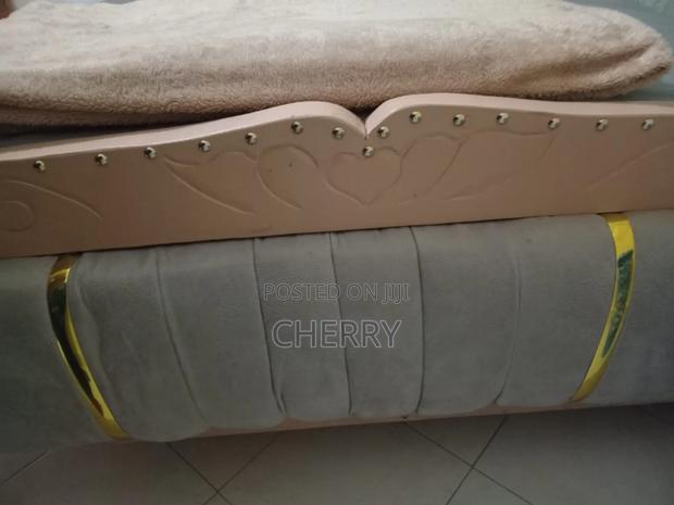5'6 Wooden Hand Crafted Bed - thumbnail 5