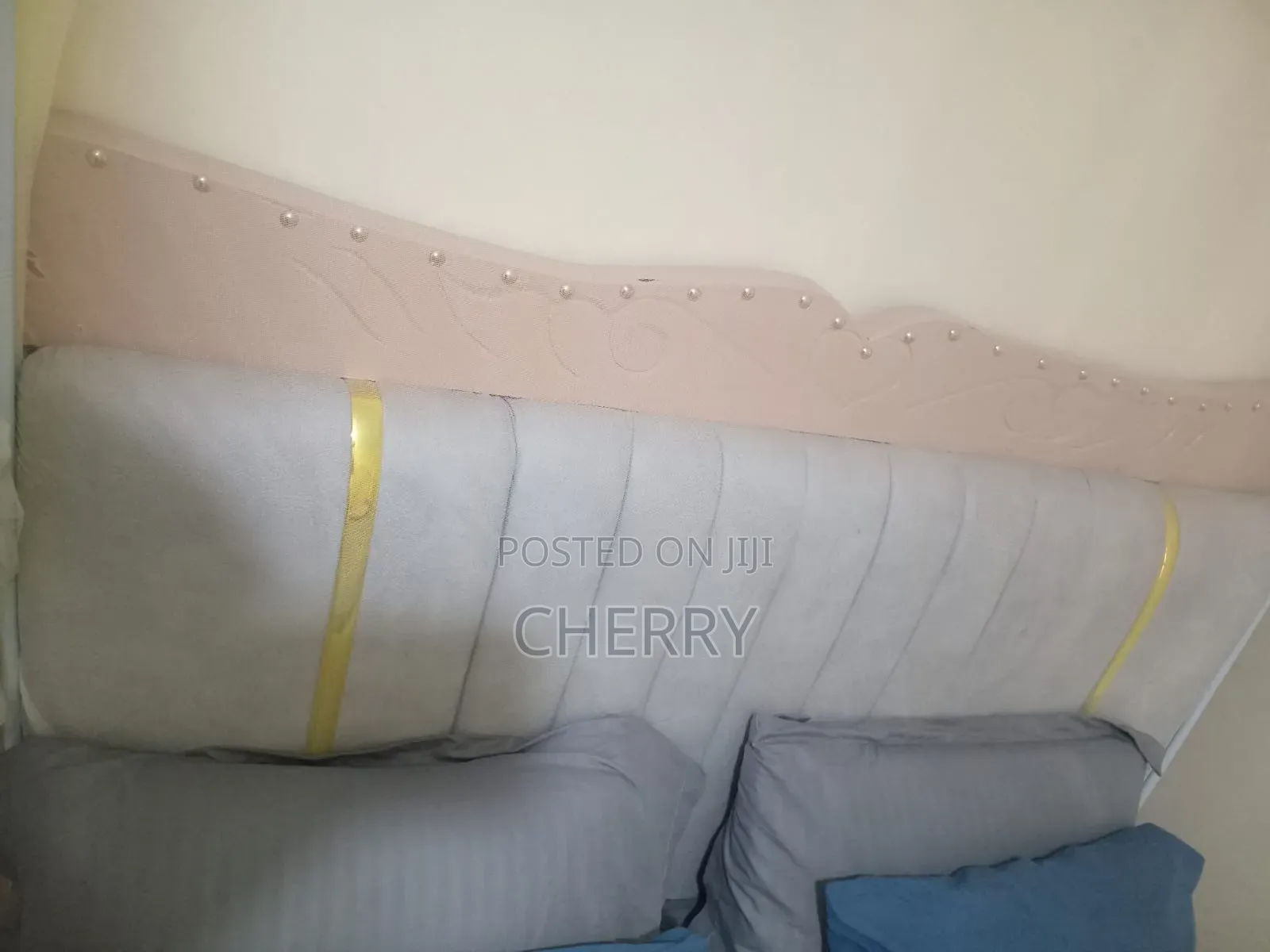 5'6 Wooden Hand Crafted Bed