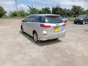 Toyota Wish 2012 Silver